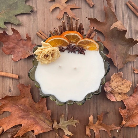 AUTUMN ORCHARD Candle  - Holiday Candle - Soy Wax Candle -Hand Crafted Candle - Picture 5 of 5